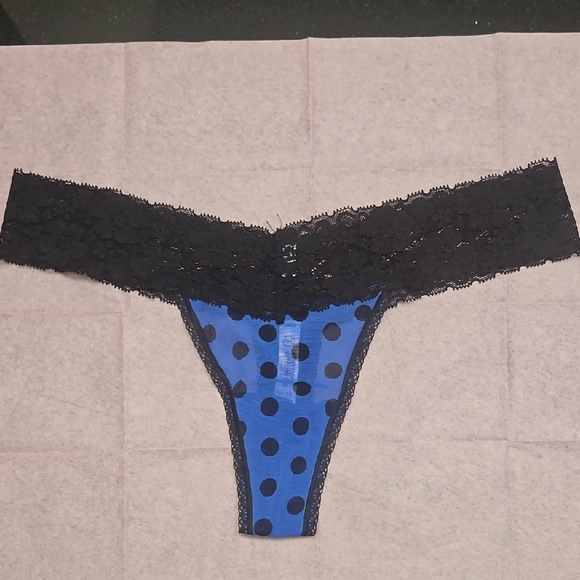 Victoria's Secret PINK Lace Waist Thong - Picture 1 of 3
